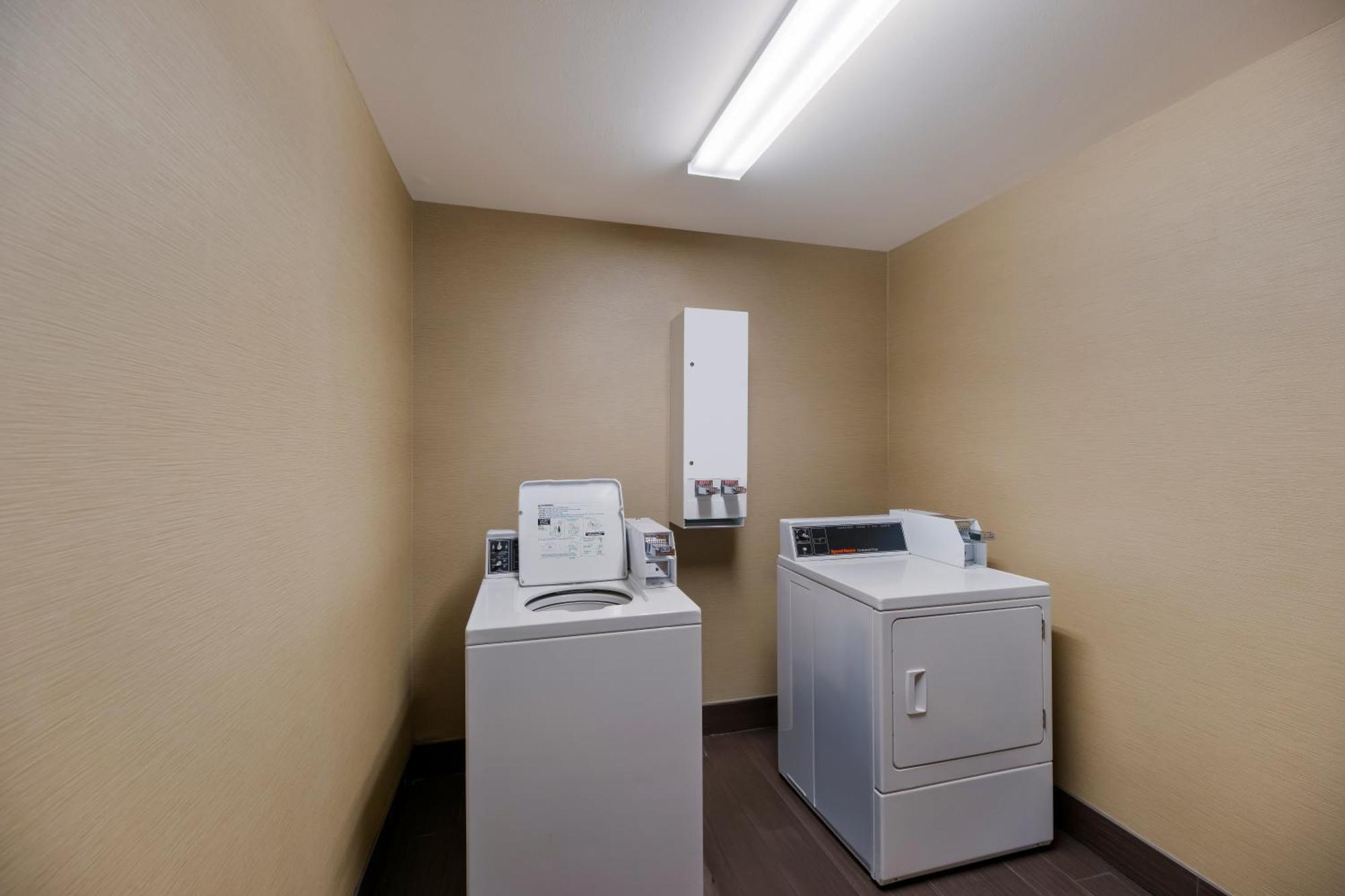 Comfort Suites El Paso West Bagian luar foto